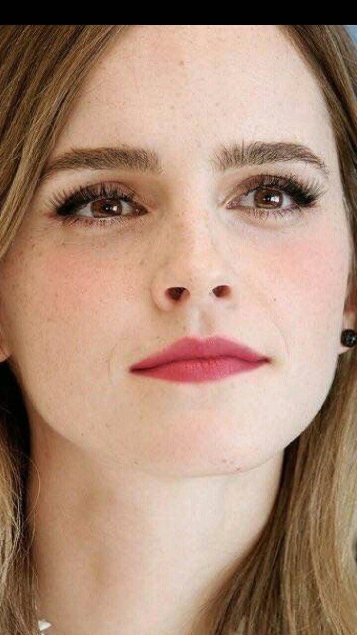 XUTXnOmv Emma Watson 09.jpg